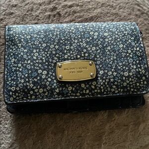 Michael Kors Blue Floral Compact Wallet with Gold Plate